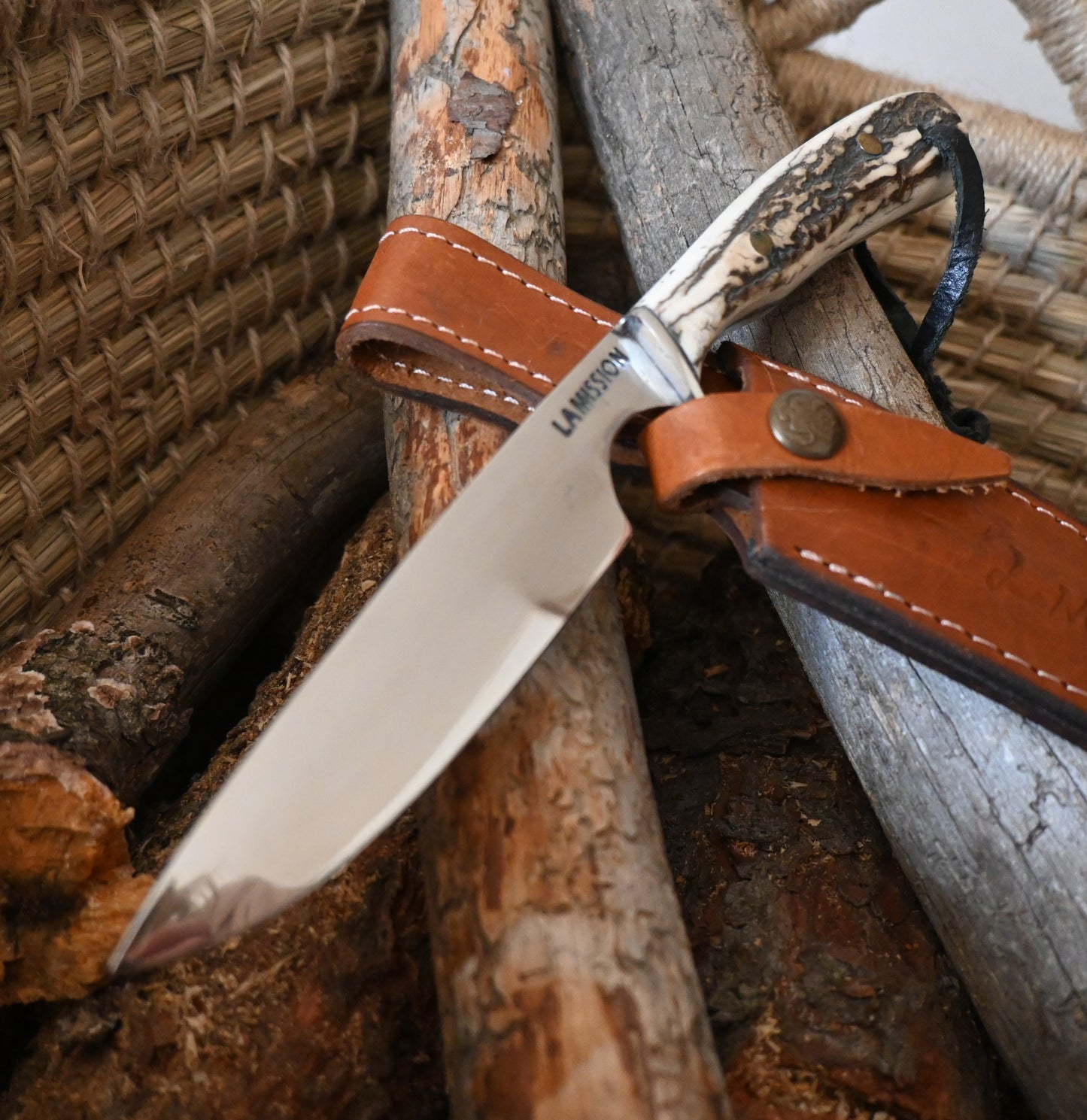 Cuchillo gaucho artesanal de Arte Gaucho con mango de madera de mango y funda de cuero hecha a mano